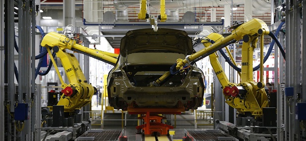 Automated robots build a 2015 Chrysler 200 at the Sterling Heights Assembly Plant in Sterling Heights, Mich. Automated robots build a 2015 Chrysler 200 at the Sterling Heights Assembly Plant in Sterling Heights, Mich.