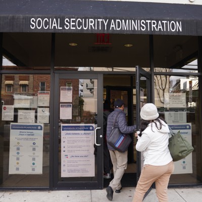 Social Security wants about 15 million fewer visits in its field offices