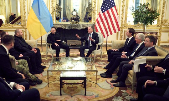 President of Ukraine Volodymyr Zelenskyy meets with representatives of U.S. President Donald Trump's team, including FAS Commissioner Josh Gruenbaum (R) in Paris January 6.