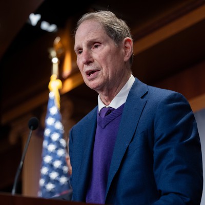 Wyden to block confirmation for NSA director, citing lack of experience