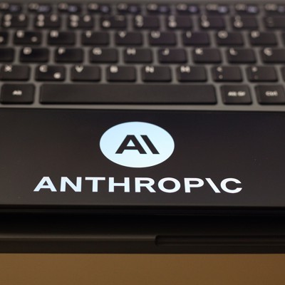 Anthropic extends $1 per user OneGov deal by a month